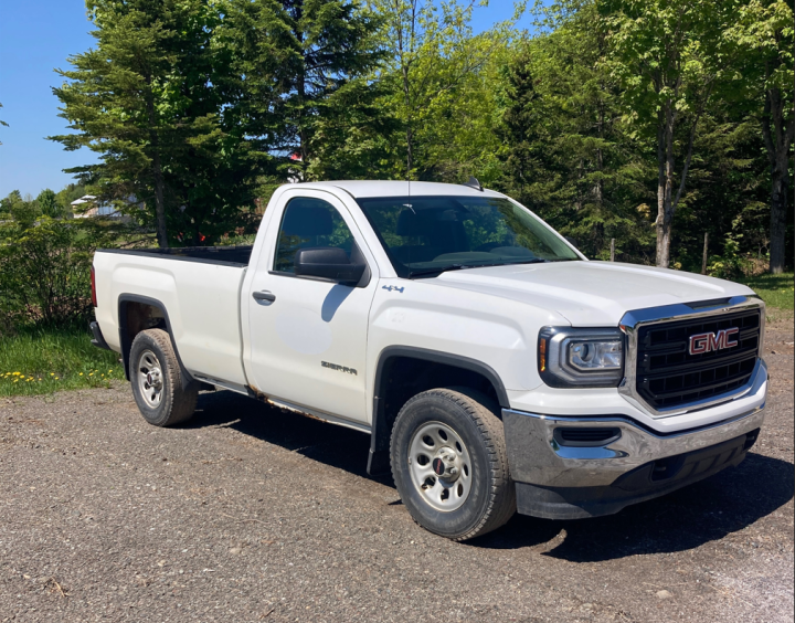 Appel d'offres - Vente d'un bien excédentaire - GMC Sierra 2017