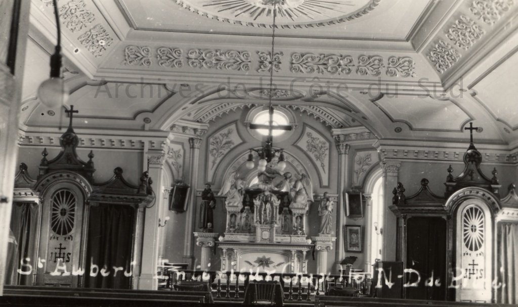 Intérieur de l'église c. 1920